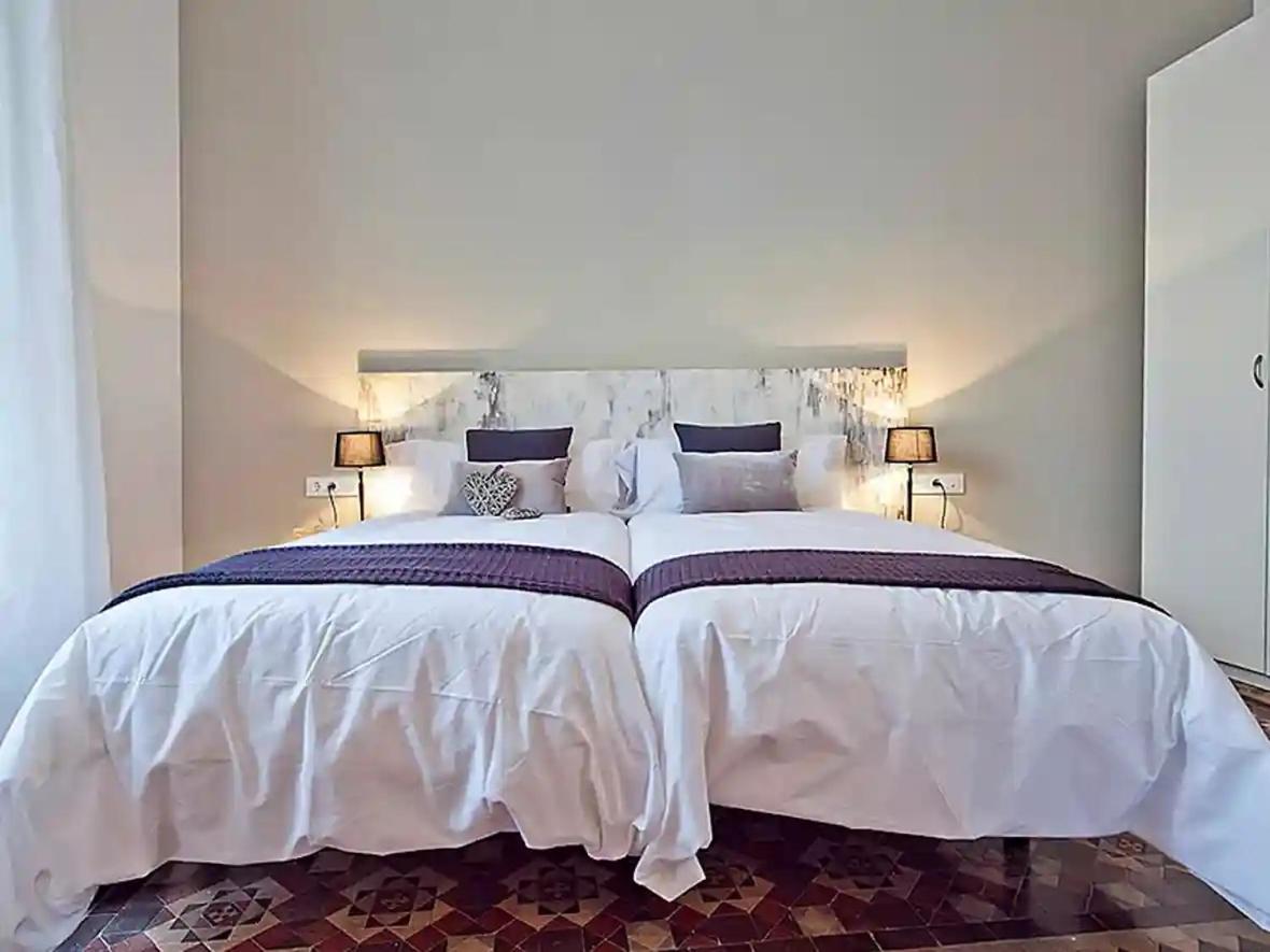 Flateli Universitat Appartement *